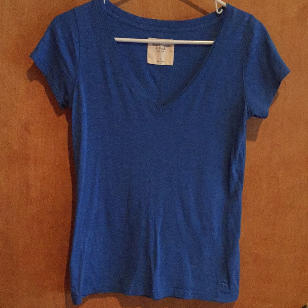 Abercrombie & Fitch V-Neck Tee